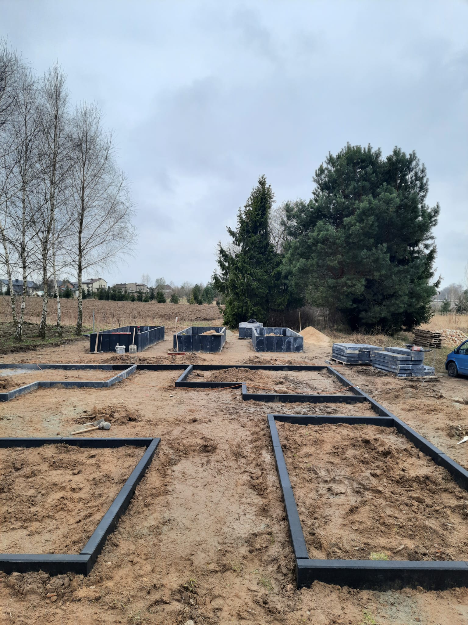 Teren, na którym powstaje ekopracownia plenerowa przy ZSP w Lipiu.