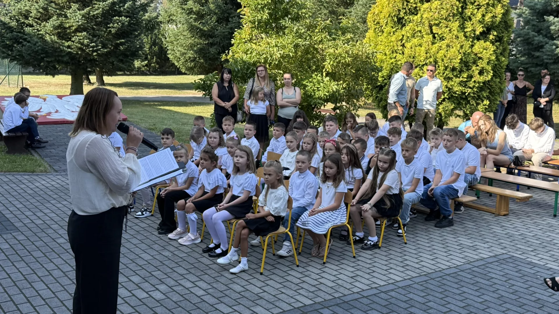 Początek roku szkolnego w Lindowie.