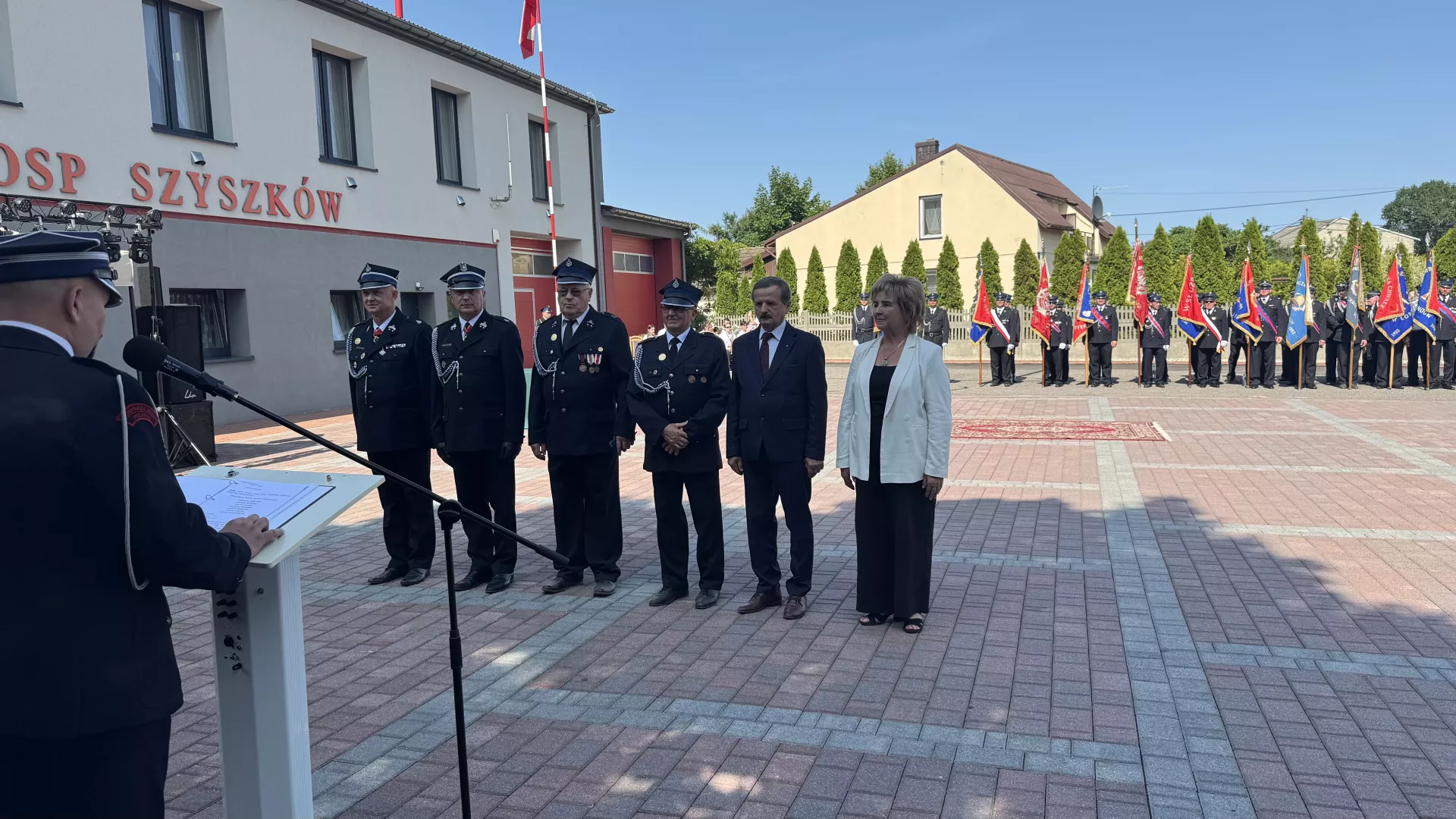 Wręczenie odznaczeń i wyróżnień.