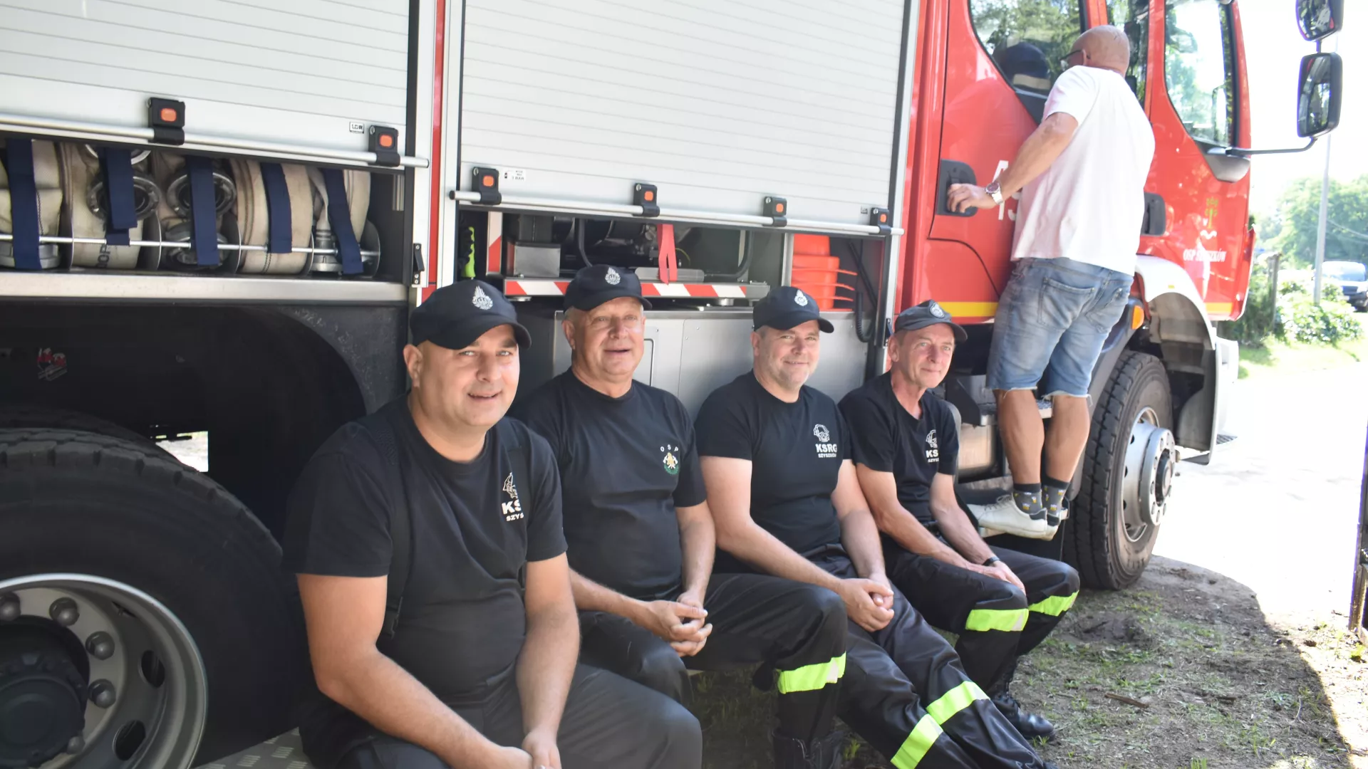 Strażacy z OSP Szyszków podczas I Zlotu Miłośników WSK