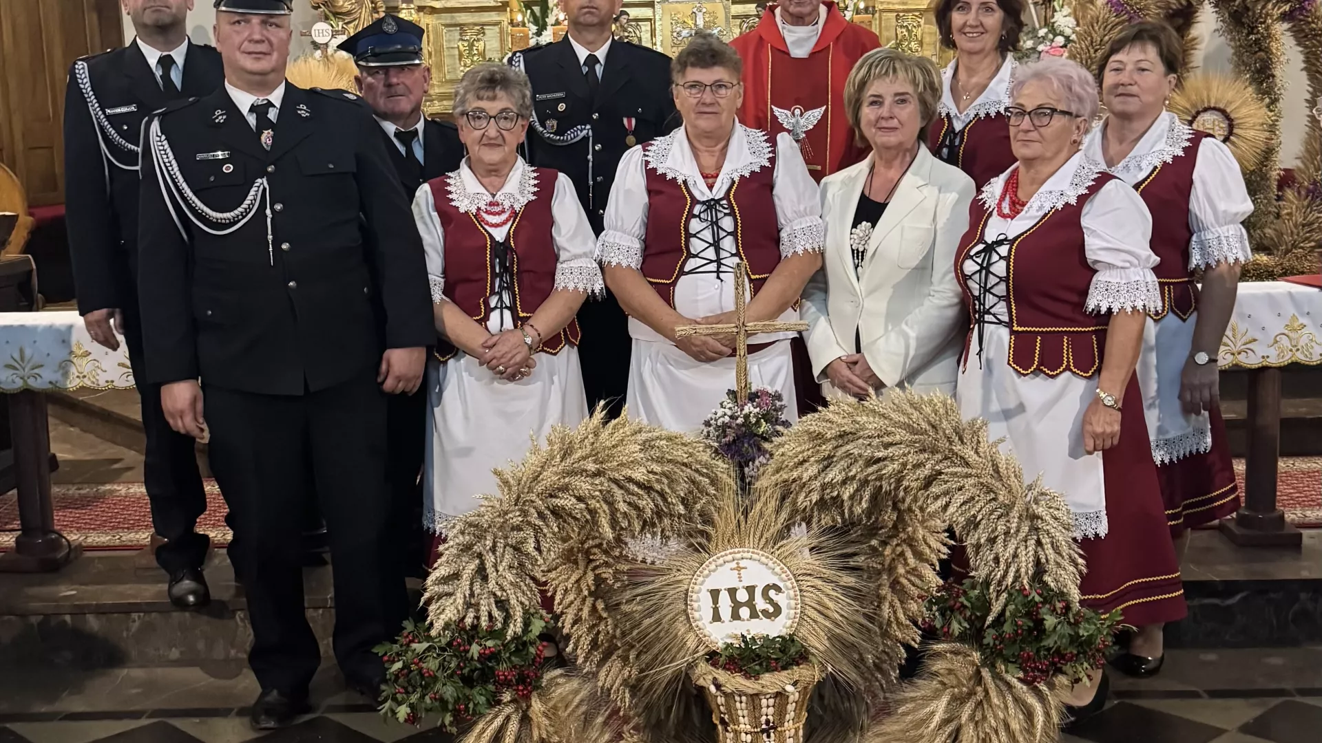 Koło Gospodyń Wiejskich Natolin podczas dożynek gminno-parafialnych