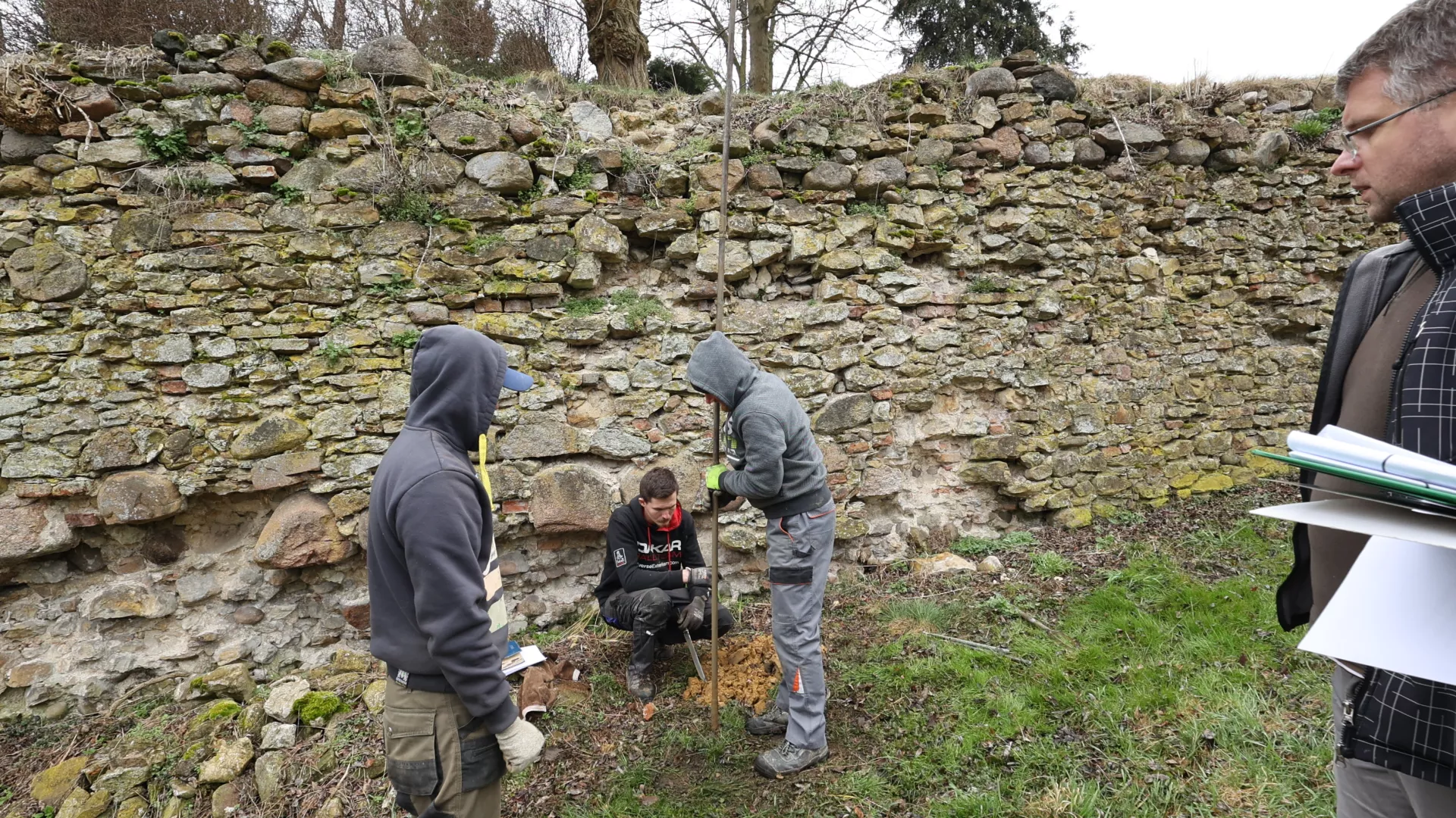 Badania prowadzone są ściśle w zgodzie z metodologią naukową.