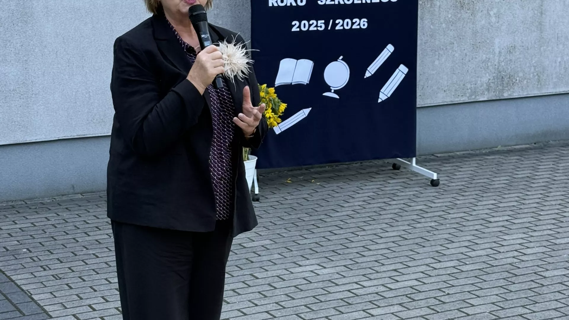 Wystąpienie wójt Bożeny Wieloch na inauguracji roku szkolnego w Lindowie.