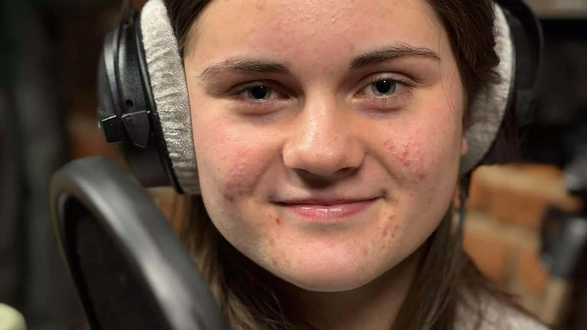 Konstancja Drab podczas zajęć muzycznych. Zdjęcie z profilu ZSP Parzymiechy na Facebooku.