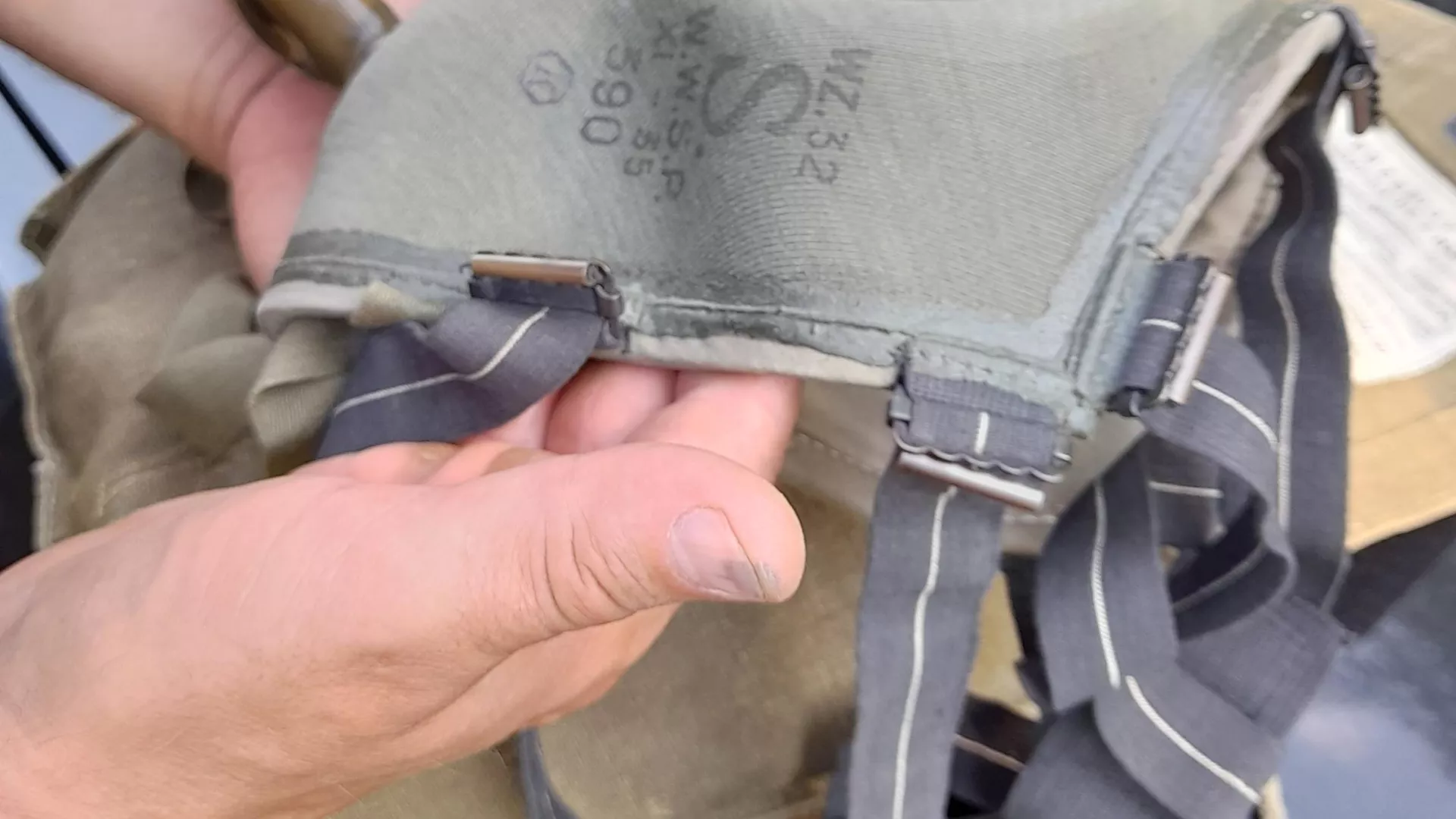 Detale torby na maskę (egzemplarz nigdy nieużywany).