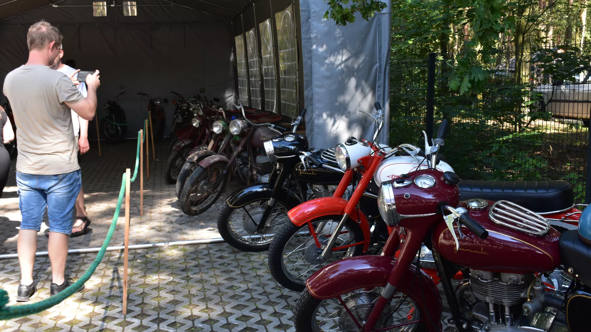 Wystawa motocykli na I Zlocie Miłośników WSK