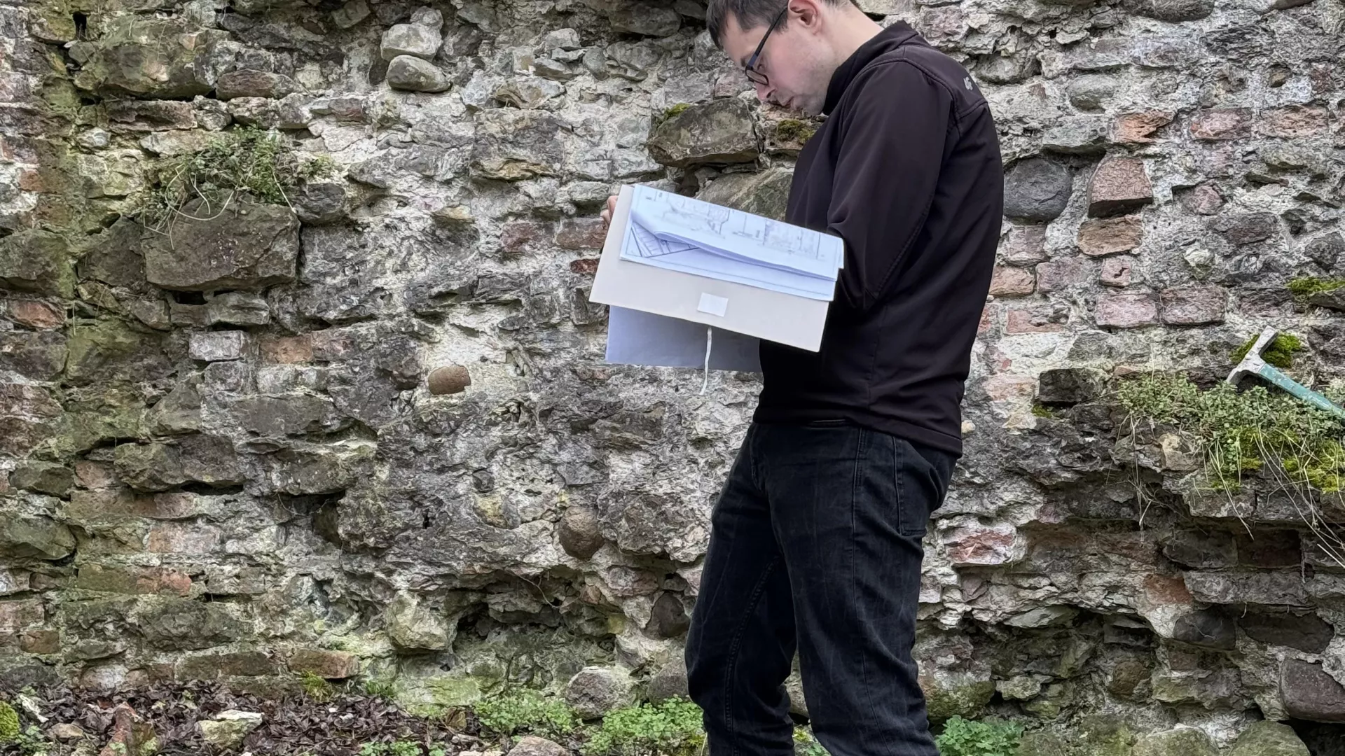 Dokumentacja dotycząca zamku w Dankowie tworzona jest na miejscu.