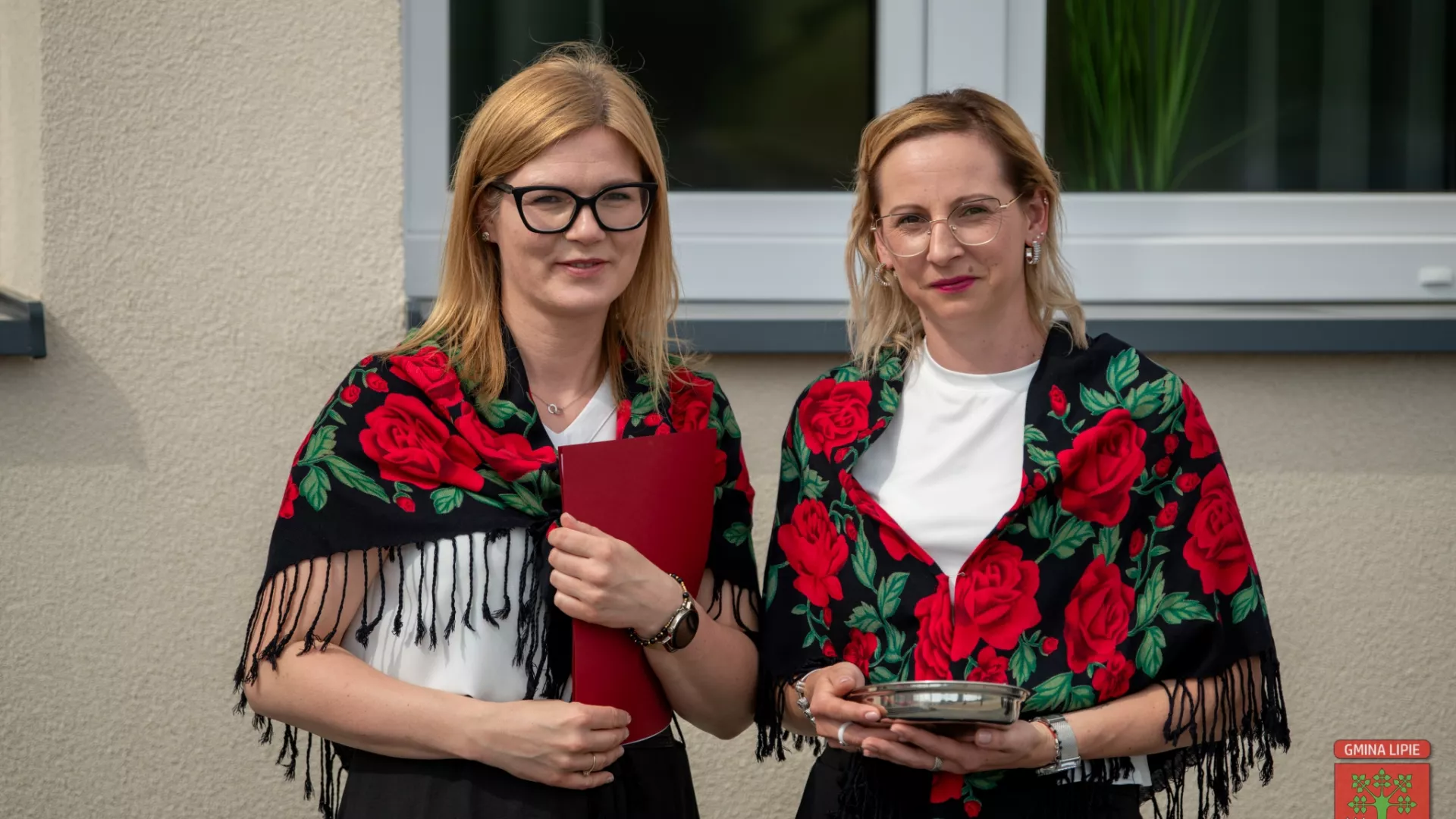 KGW Grabarze przed remizą wiejską w Grabarzach