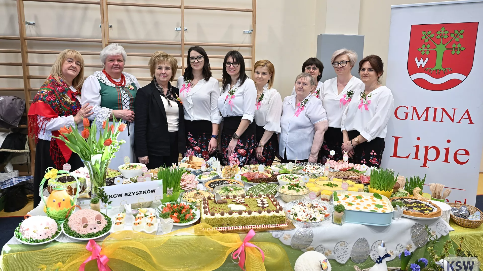 Stoisko reprezentujące gminę Lipie podczas prezentacji tradycji wielkanocnych w Kłobucku.