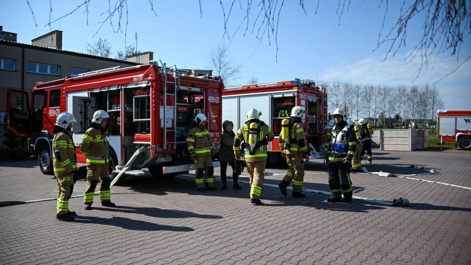 Strażacy podczas akcji ratowniczej w ZS- Lipie