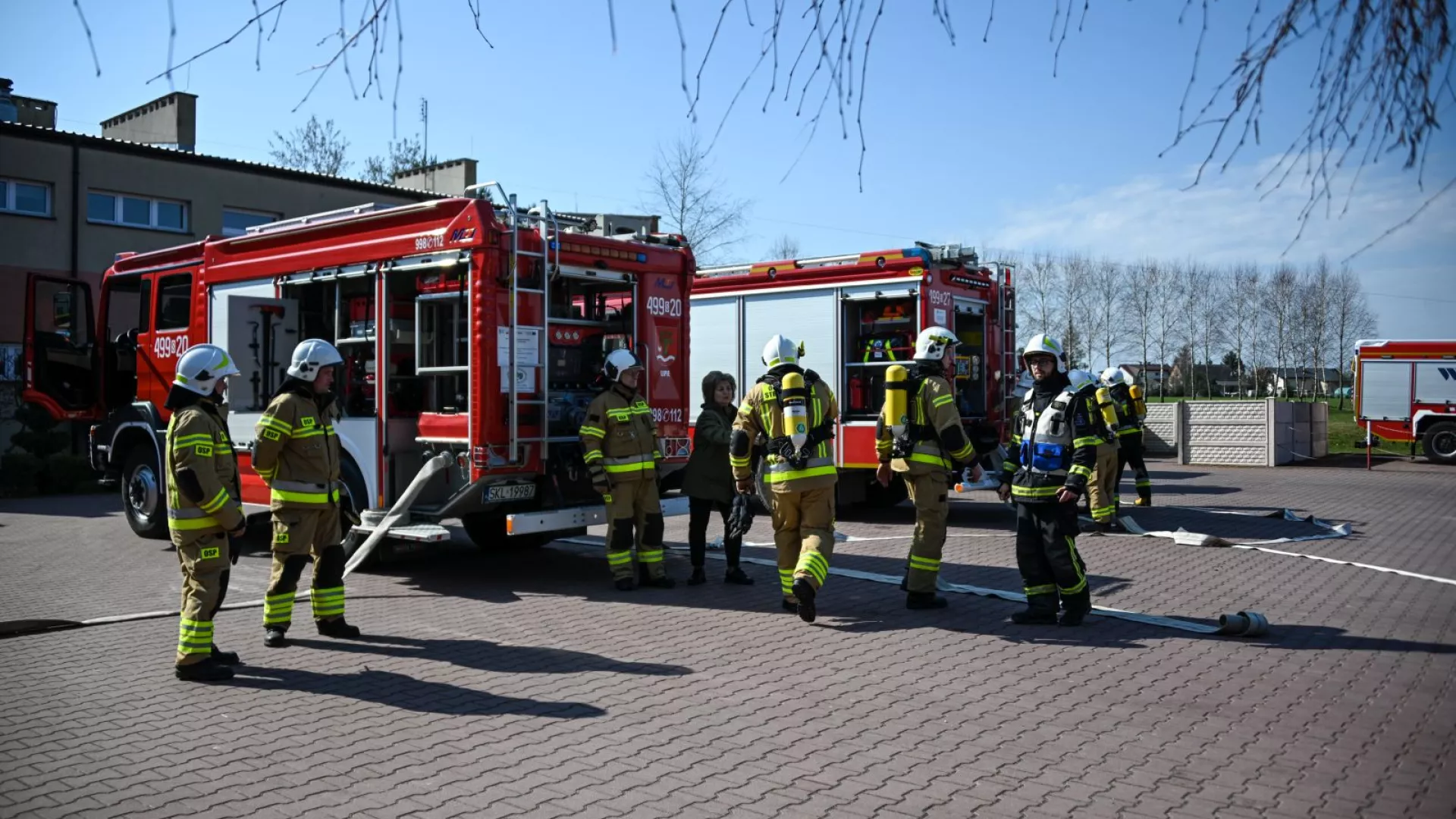 Strażacy podczas akcji ratowniczej w ZS- Lipie