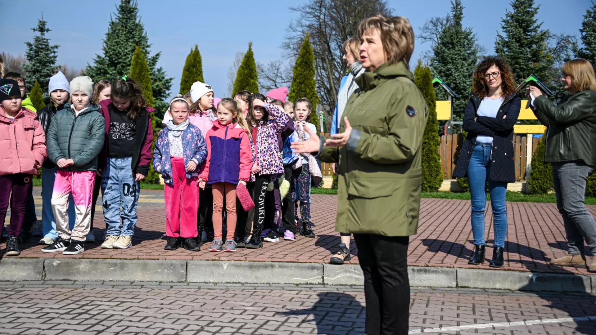 Wójt Gminy Lipie podsumowująca przebieg ćwiczeń w ZS-P w Lipiu