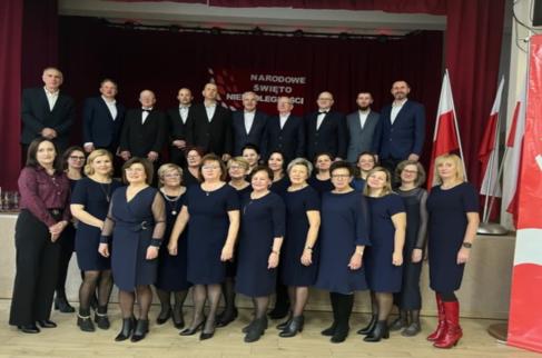 Świętowanie 10 lat muzycznych sukcesów Chóru Pasjonata Gminnego Ośrodka Kultury w Lipiu