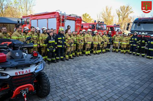 zbiórka strażaków na terenie ZS-P Parzymiechy 